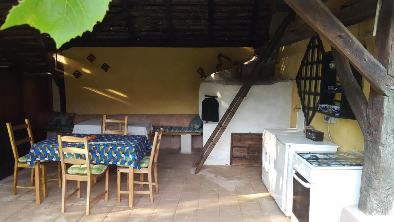 Valchid Guest House Extérieur photo